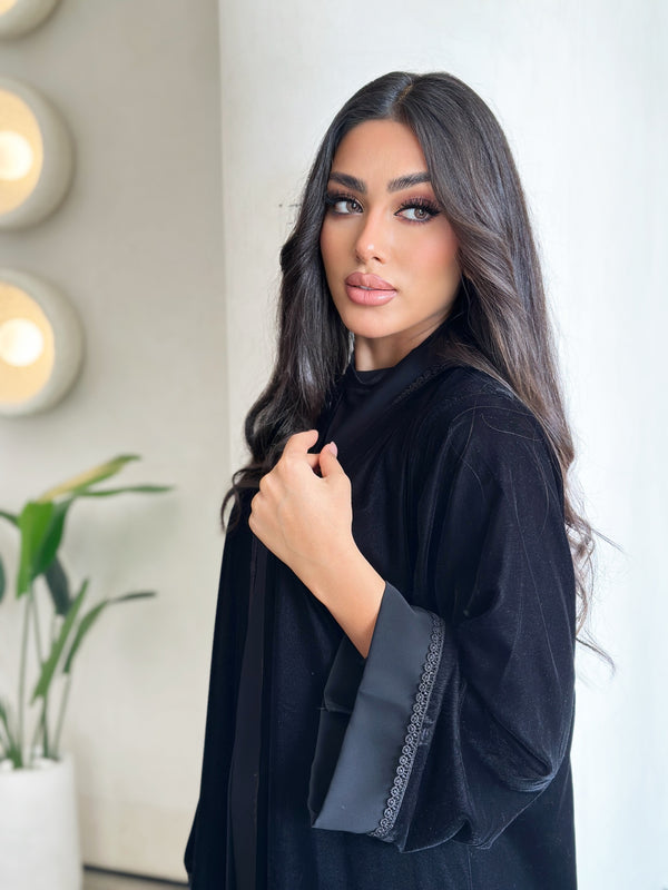 Nada velvet abaya