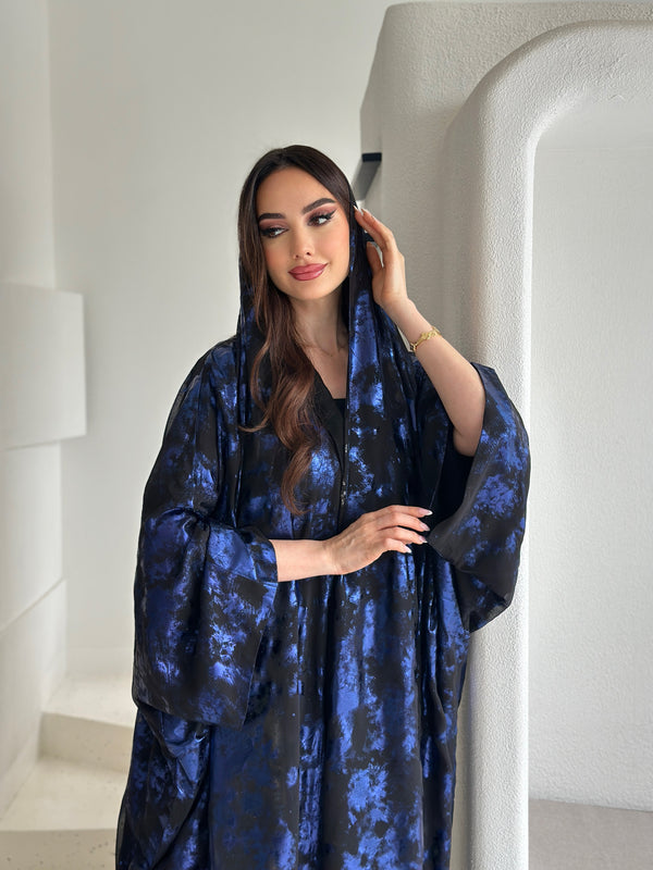 Blue patterned bisht