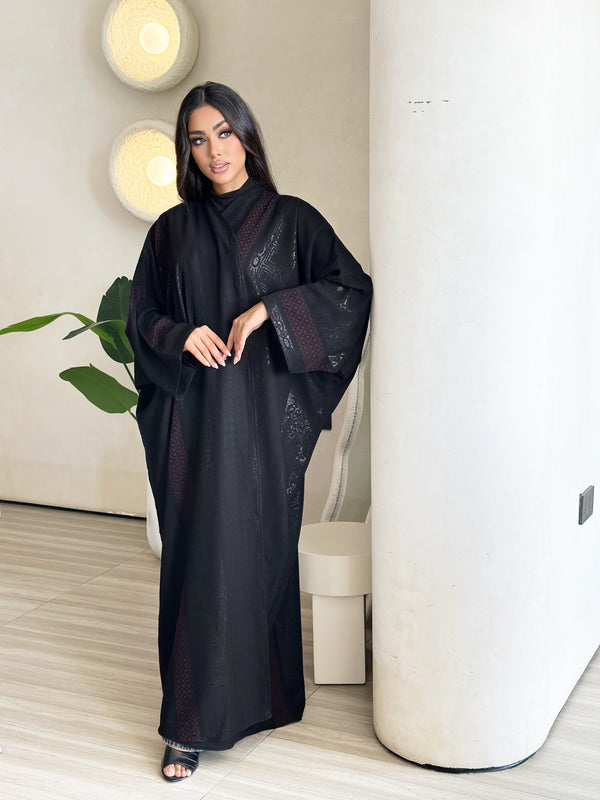 Patterned winter abaya