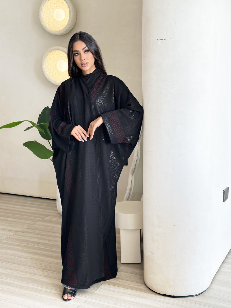 Patterned winter abaya